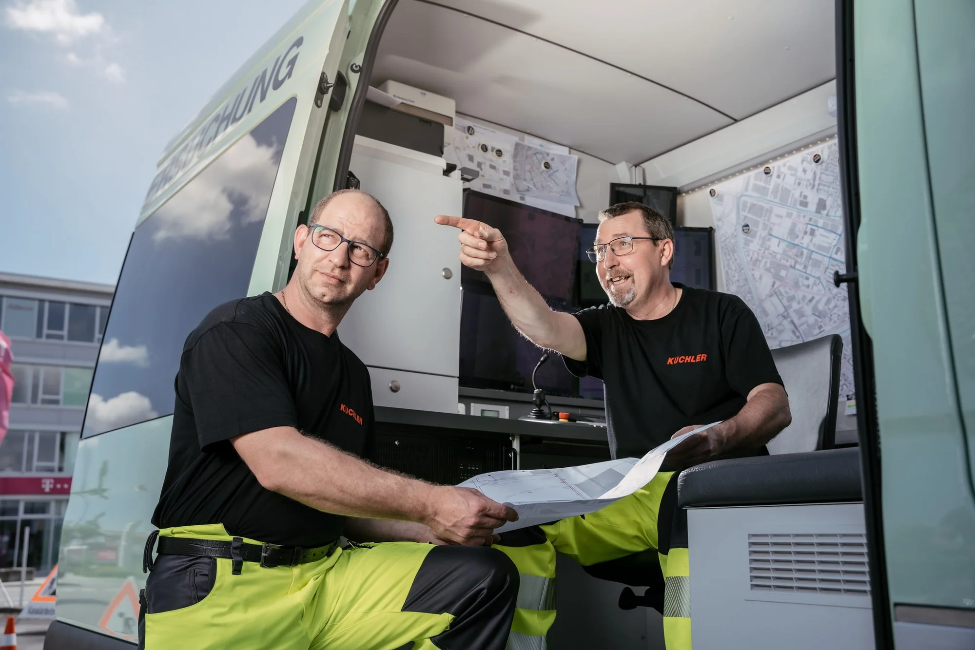 Saugbagger Düsseldorf im Einsatz auf einer Baustelle